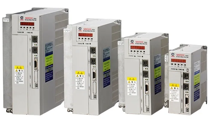Servo drives GSK DA98 e comando CNC reparados pela Versatronic
